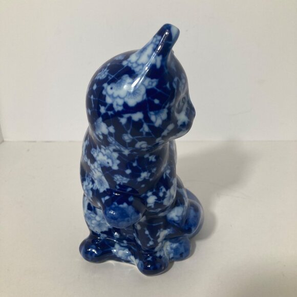 Vintage Porcelain Ceramic Blue Floral Cat‎ 6 x 6.75" Signed - Picture 3 of 8